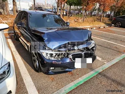 Photo 1 of 19: 2014 BMW 320i — Korean insurance auction