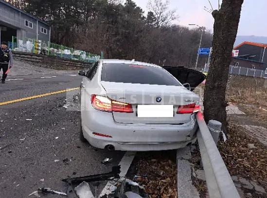 Photo 2 of 10: 2018 BMW 520d xDrive — Korean insurance auction