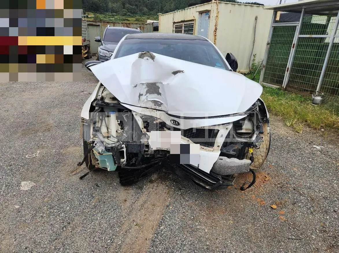 Photo 2 of 8: 2014 Kia K5 LPG — Korean insurance auction