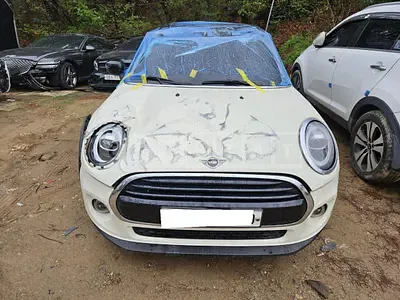 Photo 1 of 19: 2020 MINI Cooper (16 17 18), VIN WMWXR7103L2M70735 — Korean insurance auction