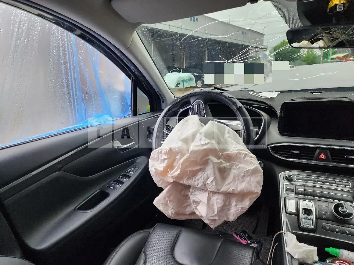 Photo 2 of 14: 2021 Hyundai Santa Fe TM 2.2, VIN KMHS381HGMU352227 — Korean insurance auction