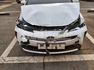 Photo 1 of 48: 2020 Toyota Prius — Korean insurance auction