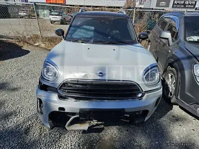 Photo 1 of 11: 2022 MINI Cooper Countryman, VIN WMW31BR0XN3P06646 — Korean insurance auction
