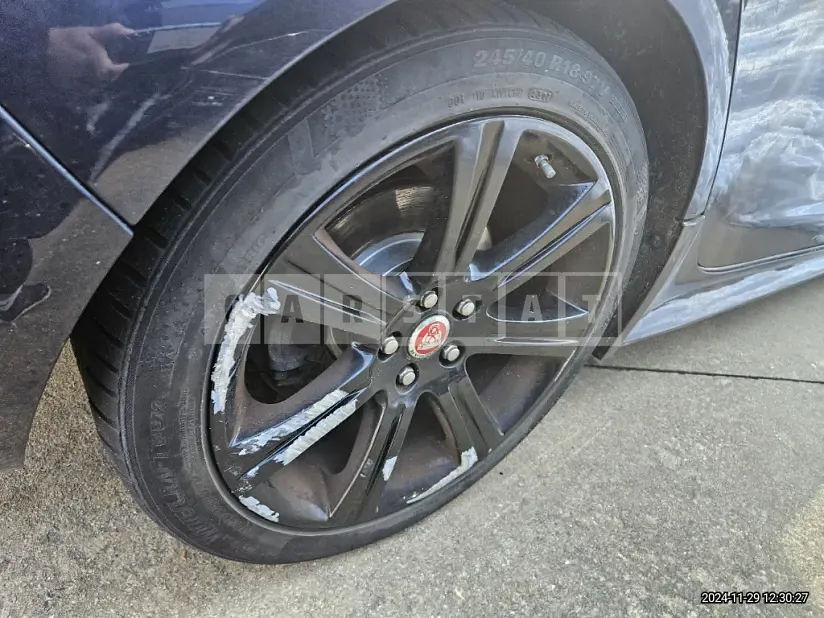 Photo 2 of 12: 2015 Jaguar XE 2.0d — Korean insurance auction