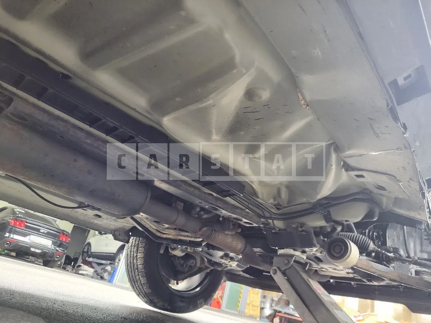 Photo 2 of 5: 2018 Ford Explorer — Korean insurance auction