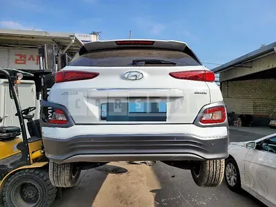 Photo 1 of 75: 2020 Hyundai Kona Electric, VIN KMHK281GFLU112557 — Korean insurance auction