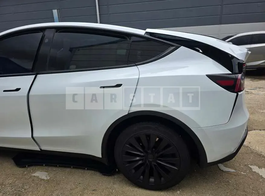 Photo 2 of 5: 2024 Tesla Model Y RWD — Korean insurance auction