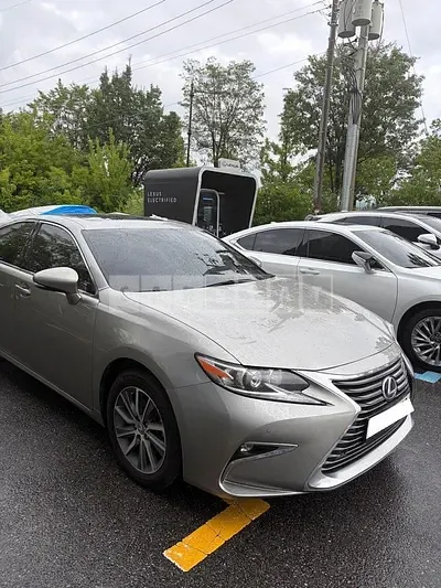 2017 Lexus Lexus ES300h