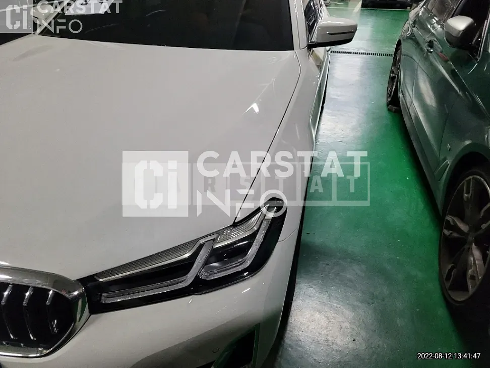 Photo 2 of 7: 2022 BMW 520i, VIN WBA11BH01NCH94451 — Korean insurance auction