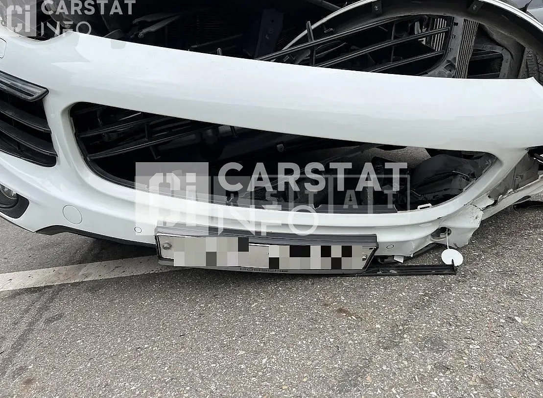 Photo 2 of 15: 2017 Porsche Cayenne Diesel, VIN WP1AF2926HLA31166 — Korean insurance auction