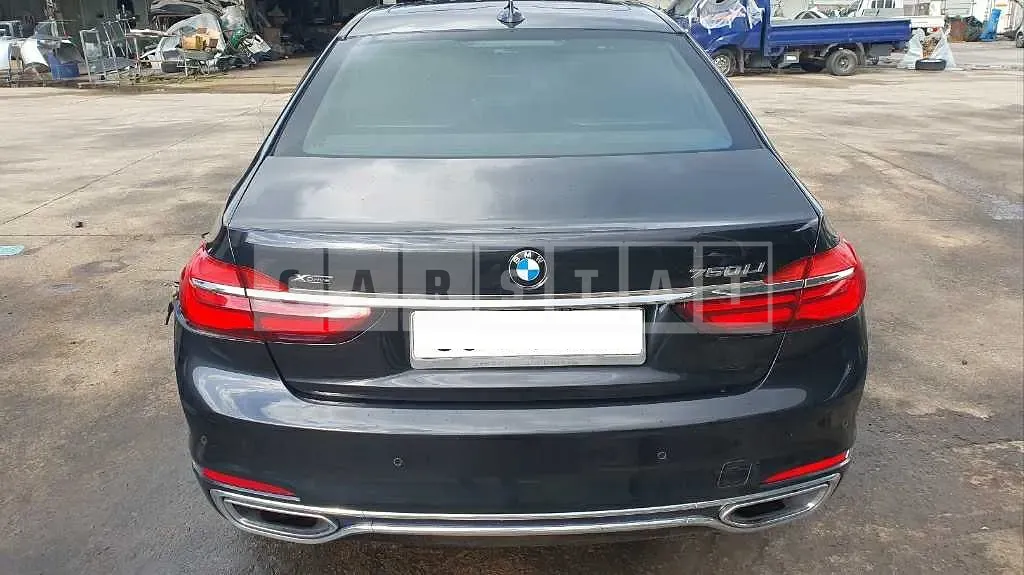 Photo 2 of 7: 2016 BMW 750Li xDrive — Korean insurance auction
