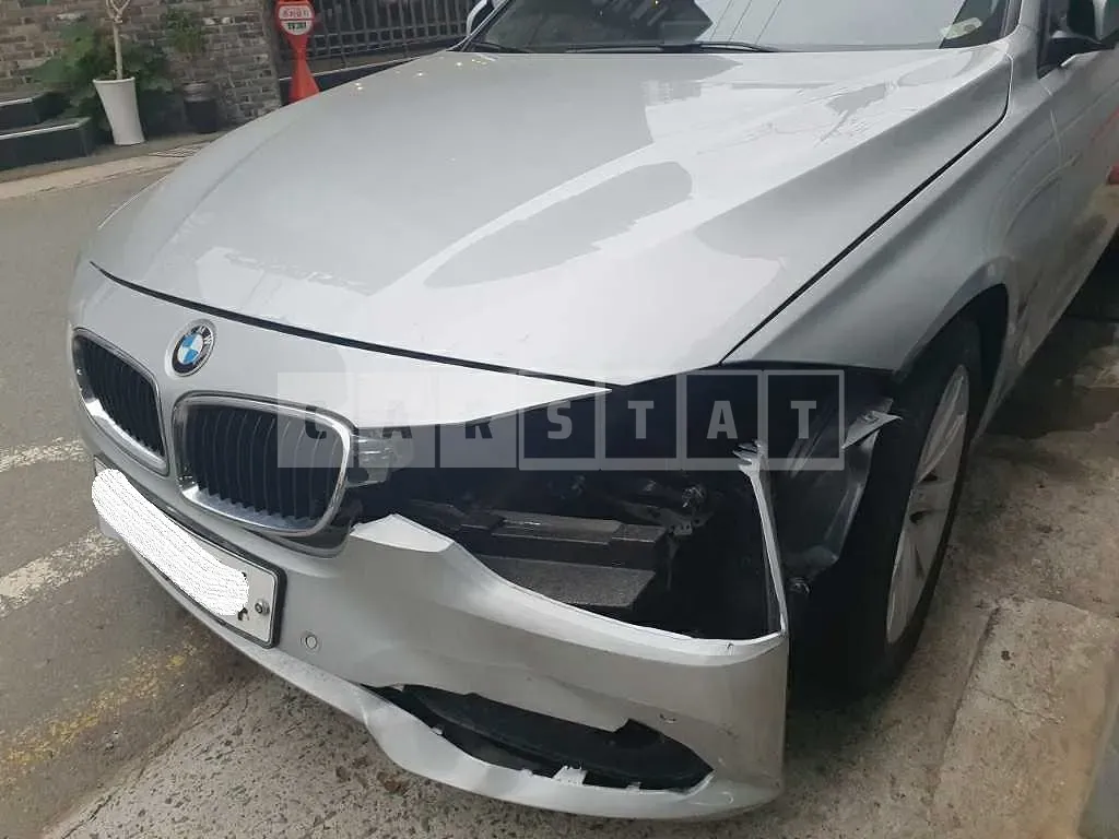 Photo 2 of 5: 2016 BMW 320d, VIN WBA8C510XGK635499 — Korean insurance auction