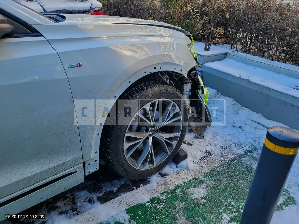 Photo 2 of 9: 2022 Audi Q8 55 TFSI quattro, VIN WAUZZZF16ND030733 — Korean insurance auction