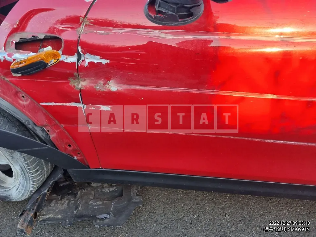 Photo 2 of 30: 2016 MINI Cooper, VIN WMWXP5106G3A98580 — Korean insurance auction