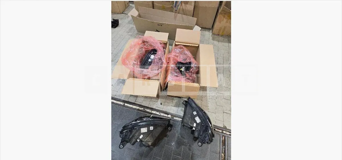Photo 2 of 11: 2021 Mercedes-Benz (parts) E250 Headlamp — Korean insurance auction