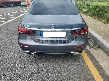 Photo 2 of 20: 2021 Mercedes-Benz E250, VIN W1KZF4FB5MA887106 — Korean insurance auction