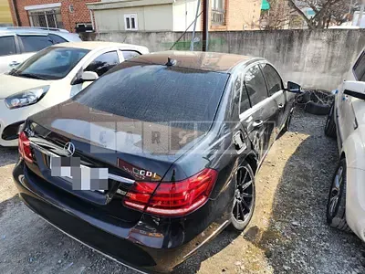 Photo 1 of 18: 2014 Mercedes-Benz E220 CDI — Korean insurance auction