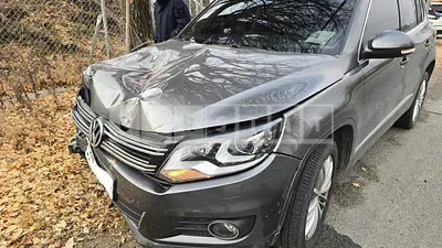 Photo 1 of 10: 2016 Volkswagen Tiguan 2.0 TDI BMT, VIN WVGZZZ5NZGW047923 — Korean insurance auction