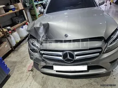 Photo 1 of 17: 2019 Mercedes-Benz C 220d — Korean insurance auction
