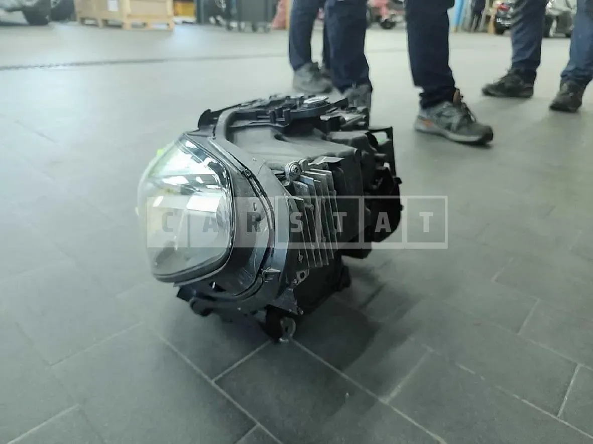 Photo 2 of 7: 2022 BMW (parts) 520i Light — Korean insurance auction