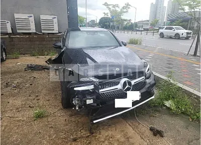 Photo 1 of 15: 2018 Mercedes-Benz GLC220d 4Matic Coupe — Korean insurance auction