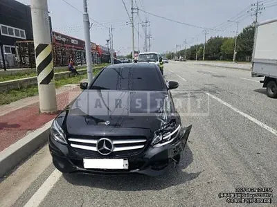 Photo 1 of 10: 2018 Mercedes-Benz C 200d — Korean insurance auction