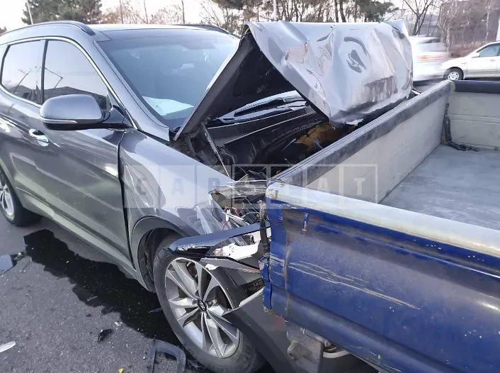 Photo 3 of 3: 2015 Hyundai Santa Fe, VIN KMHSW81UBFU497884 — Korean insurance auction