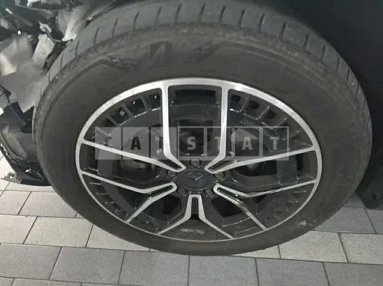 Photo 2 of 50: 2023 Mercedes-Benz EQB300 4Matic — Korean insurance auction