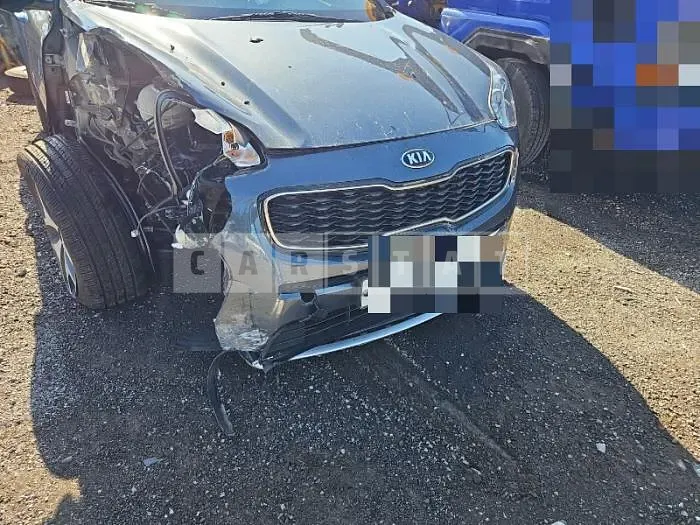 Photo 2 of 42: 2016 Kia Sportage (4WD) — Korean insurance auction