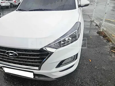 Photo 1 of 17: 2018 Hyundai Tucson, VIN KMHJ5812GKU871909 — Korean insurance auction