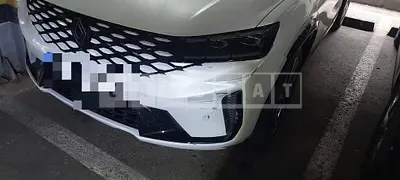 2024 grand colleos e-tech hybrid iconic 25