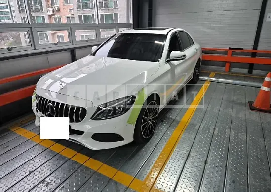 Photo 2 of 17: 2016 Mercedes-Benz C 220d — Korean insurance auction