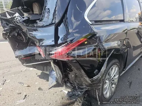 Photo 2 of 6: 2022 Toyota Sienna Hybrid 2WD — Korean insurance auction