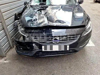 Photo 1 of 24: 2018 Volvo S60D4 — Korean insurance auction