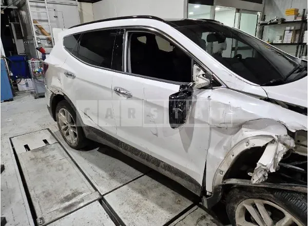 Photo 2 of 7: 2017 Hyundai Santa Fe — Korean insurance auction