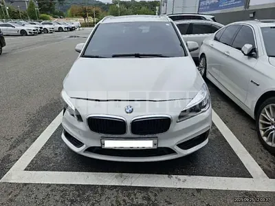 Photo 1 of 8: 2016 BMW Active Tourer — Korean insurance auction