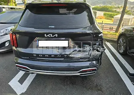Photo 2 of 14: 2022 Kia Sorento — Korean insurance auction