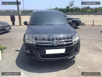 Photo 1 of 13: 2016 Volkswagen Tiguan 2.0 TDI BMT, VIN WVGZZZ5NZGW565683 — Korean insurance auction