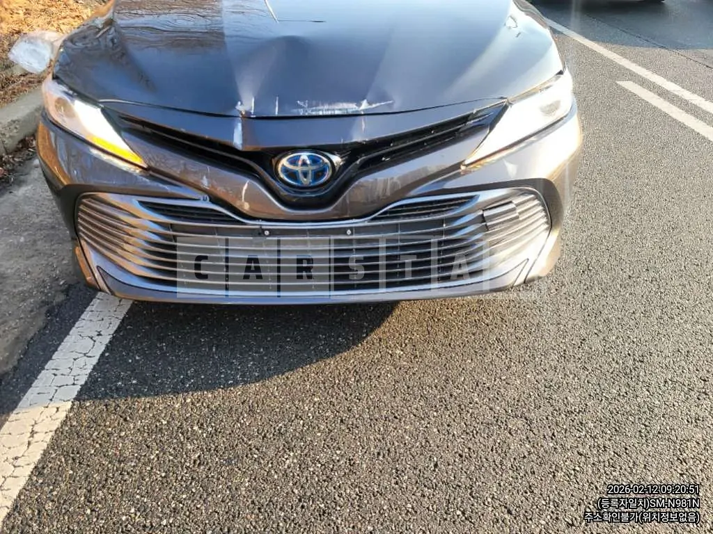 Photo 2 of 6: 2018 Toyota Camry Hybrid — Korean insurance auction
