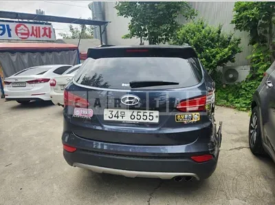 Photo 1 of 11: 2015 Hyundai Santa Fe, VIN KMHSW81UBFU517514 — Korean insurance auction