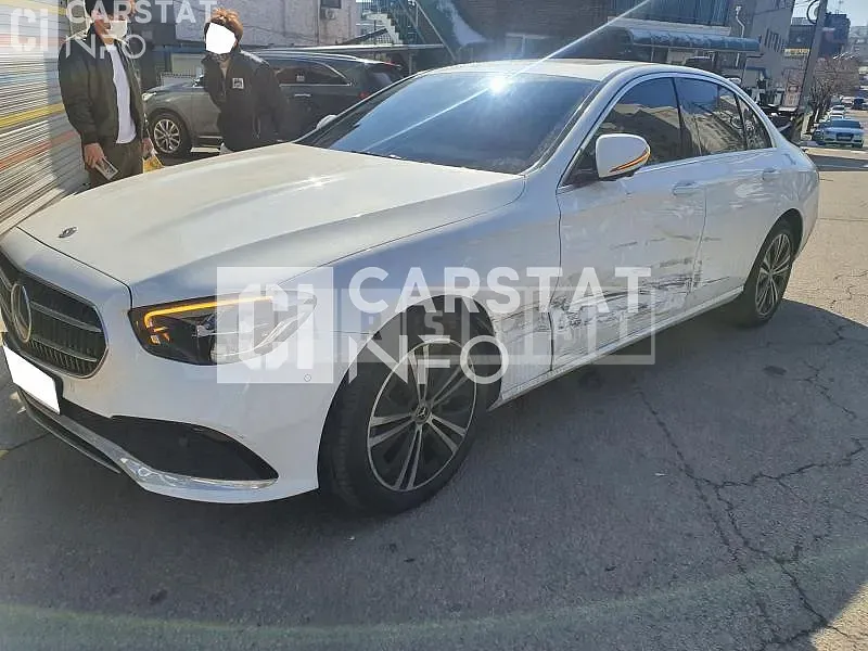 Photo 2 of 7: 2021 Mercedes-Benz E250, VIN W1KZF4FB9NB008010 — Korean insurance auction