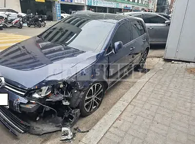 Photo 1 of 18: 2015 Volkswagen Golf 2.0 TDI BMT, VIN WVWZZZAUZFW207789 — Korean insurance auction
