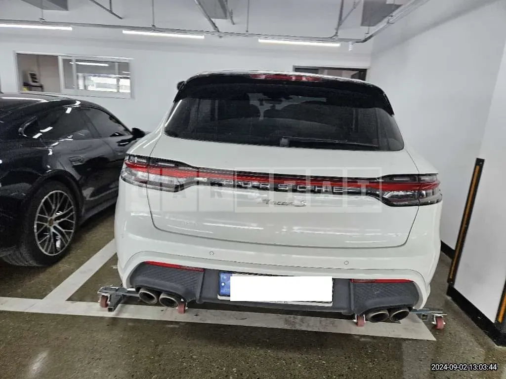 Photo 2 of 47: 2022 Porsche Macan S — Korean insurance auction