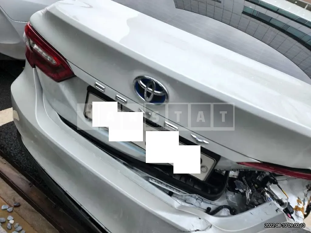 Photo 2 of 13: 2020 Toyota Camry Hybrid, VIN JTNB21HK6L3078084 — Korean insurance auction