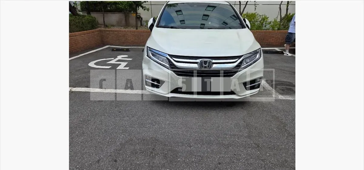 Photo 2 of 3: 2019 Honda (parts) Odyssey Light — Korean insurance auction
