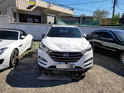 Photo 1 of 14: 2015 Hyundai Tucson TL 1.7 — Korean insurance auction