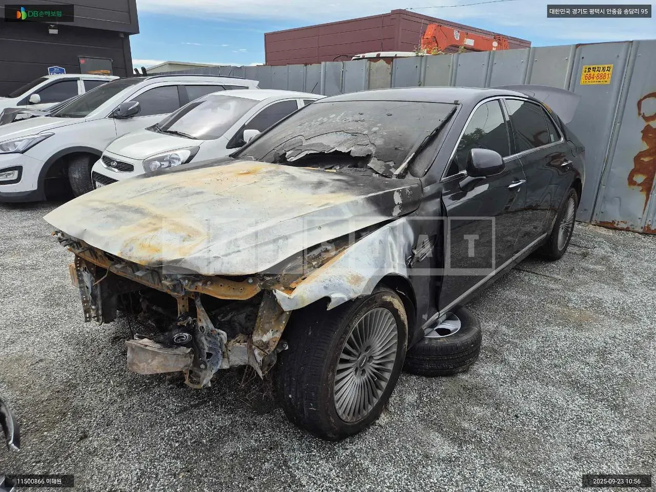Photo 2 of 18: 2020 Hyundai Genesis G90, VIN KMHG141DDLU082103 — Korean insurance auction