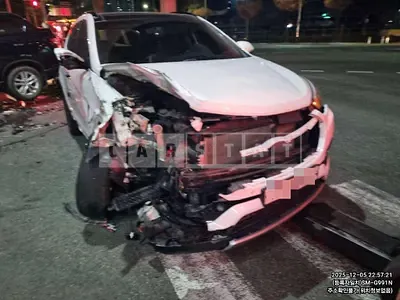 Photo 1 of 8: 2016 Hyundai Santa Fe DM 4WD — Korean insurance auction
