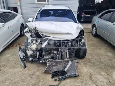 Photo 1 of 16: 2016 Hyundai Tucson, VIN KMHJ3815GGU121091 — Korean insurance auction