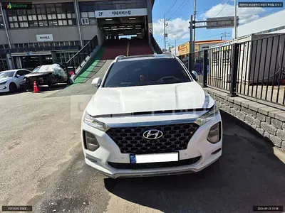 Photo 1 of 10: 2018 Hyundai Santa Fe, VIN KMHS581CBKU108952 — Korean insurance auction